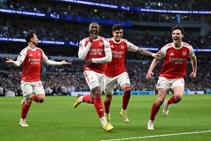 Eberechi Eze of Arsenal celebrates scoring his team's first goal.